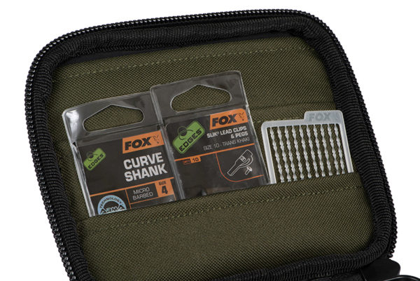 clu440_r_series_leads_bag_flap_contents_detail