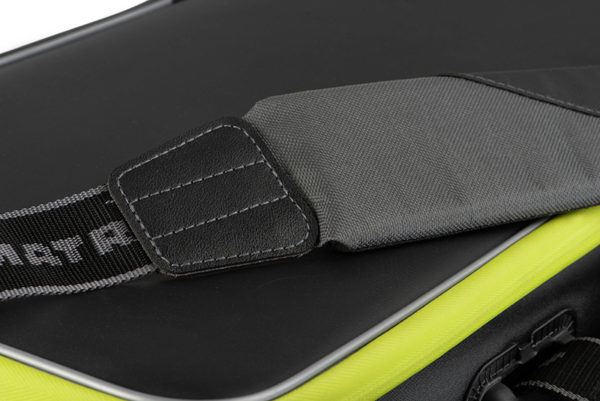 horizon_multi_net_bag_large_padded_strap_detail