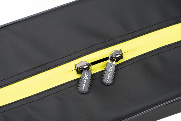 matrix_2_rod_sleeve_long_waterproof_zip_detail