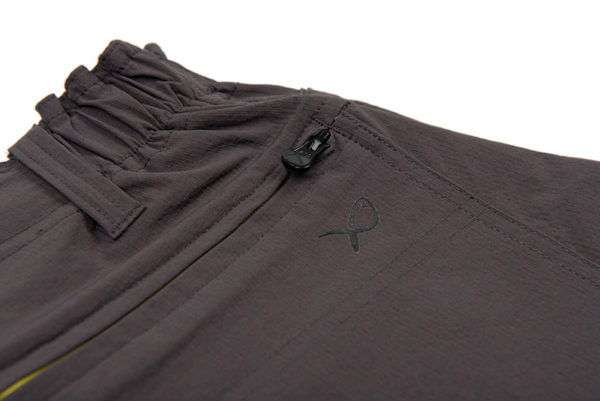 gpr228_233_matrix_lw_water_resistant_shorts_rear_pocket_detail_1