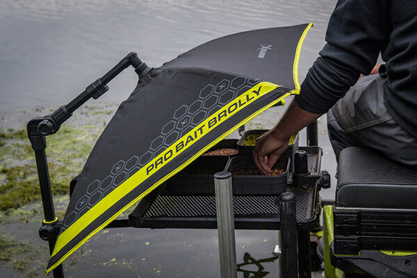 pro-bait-brolly-33