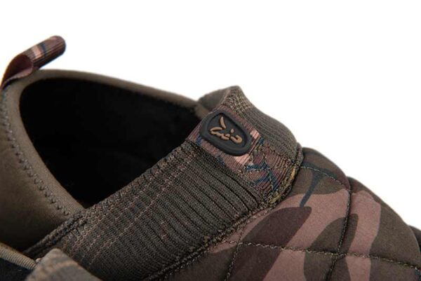 cfw168_173_fox_camo_khaki_bivvy_slippers_logo_detail_1
