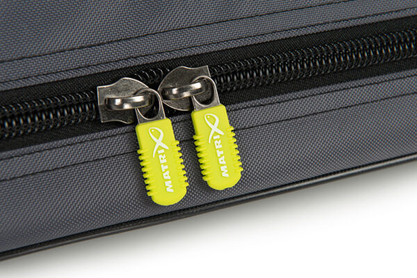 glu143_matrix_ethos_2_rod_holdall_zip_detail_2