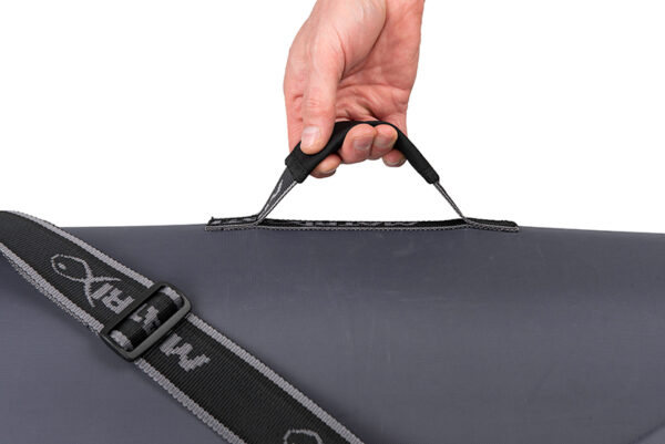 glu144_matrix_ethos_4_rod_holdall_main_carry_handle_detail