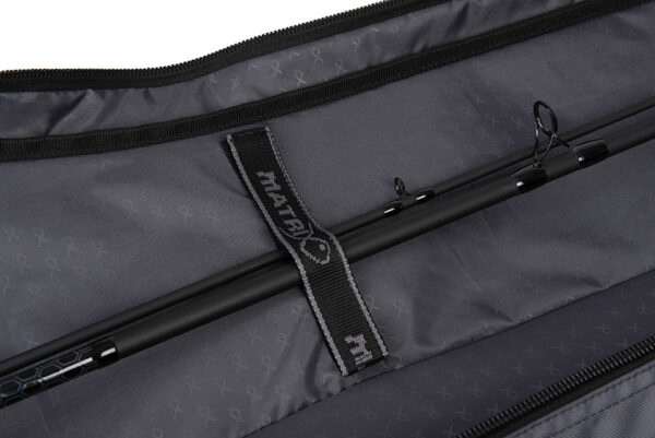 glu144_matrix_ethos_4_rod_holdall_rod_in_retaining_strap_detail