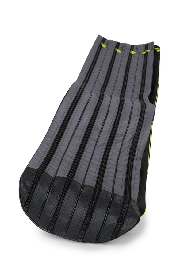 glu144_matrix_ethos_4_rod_holdall_zipped_up