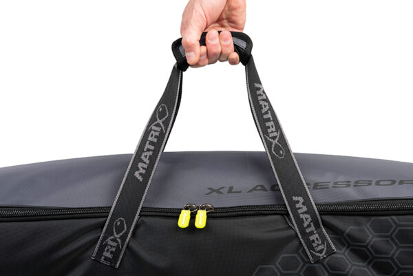glu146_matrix_ethos_xl_accessories_bag_carry_handle_detail