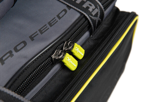 glu148_matrix_ethos_pro_feeder_bag_zip_detail