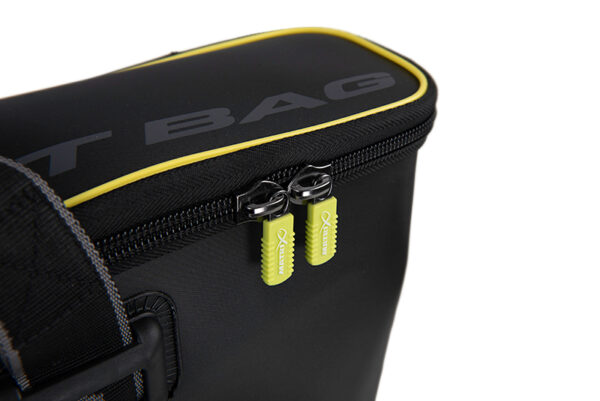 glu149_matrix_ethos_small_net_bag_zip_detail