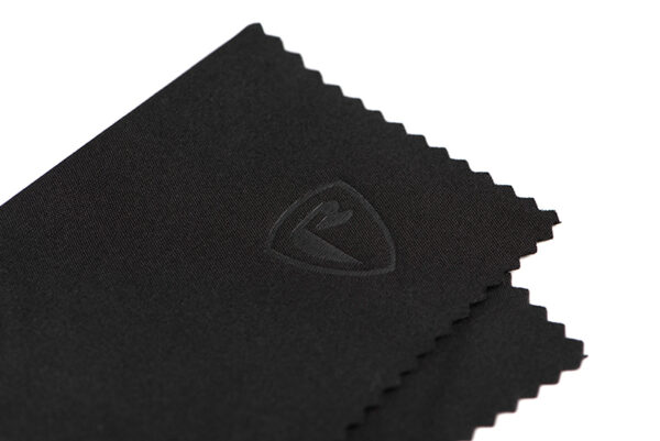 nsn013_rage_shield_wraps_case_cleaning_cloth
