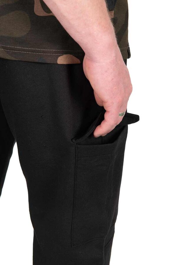 cfx315_320_fox_black_combat_joggers_thigh_pocket_detail