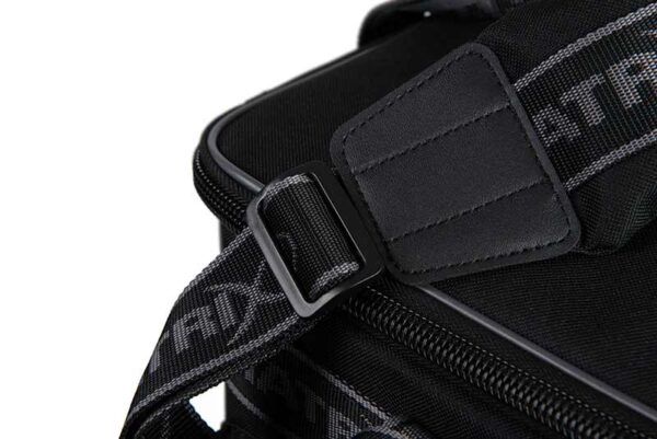 glu175_matrix_ultra_carryall_adjustable_strap_detail