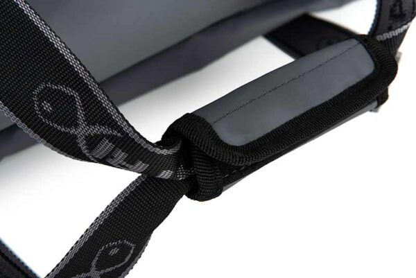 glu177_matrix_ultra_pvc_net_bag_handle_detail