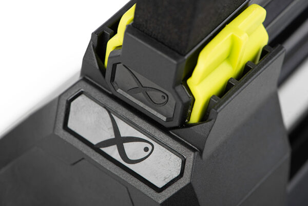 6-matrix_24_kit_roost_end_logo_detail