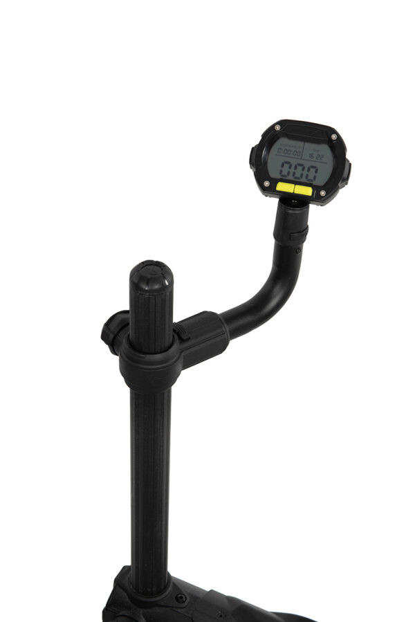 gei001_matrix_fish_clicker_on_seat_box_3