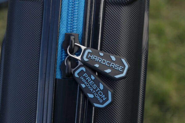pp-p0130129_hardcasecompactkitsafe-06_productlifestyleimage1