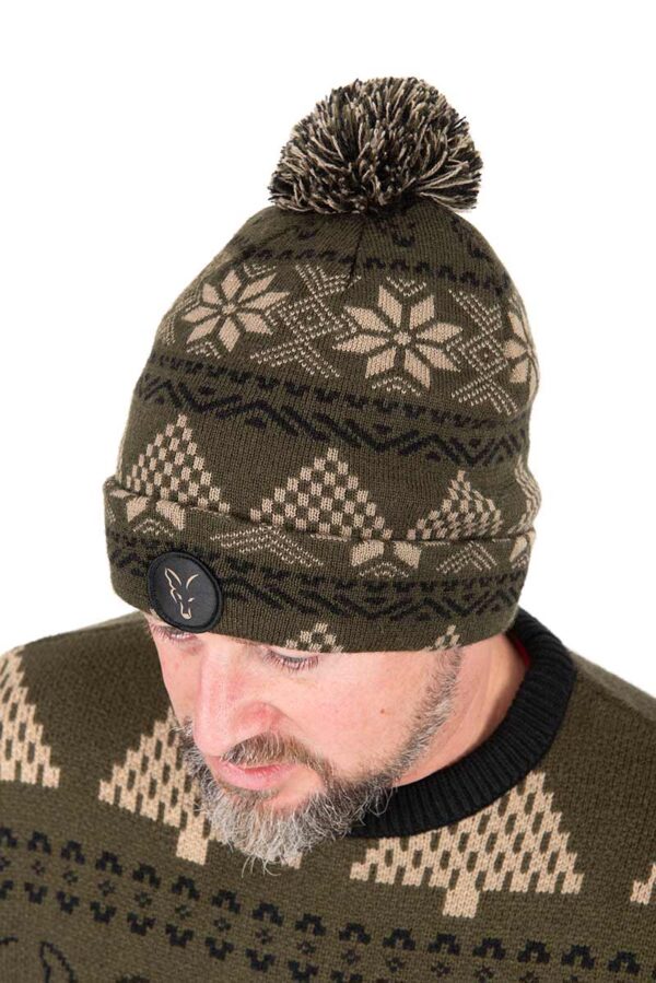 chh030_fox_festive_bobble_hat_main