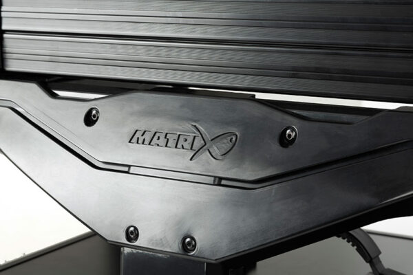 xr36-pro_shadow_cu02