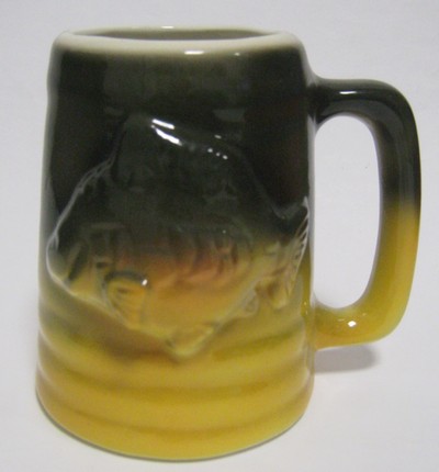 Tazza Mug in ceramica verde/gialla con carpa